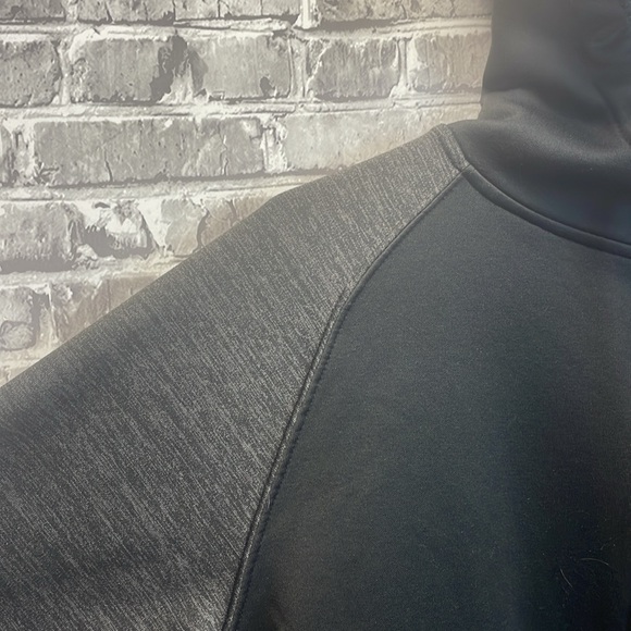 Clemson Tigers
Colosseum Gray and Black Men's Jacket
Hoodie‎ - Picture 6 of 10